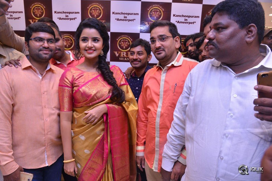 Anupama-Parameswaran-Launches-VRK-Silks-In-Ameerpet